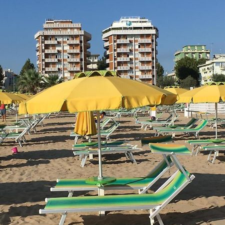 Appartamento Fronte Mare Rimini Zewnętrze zdjęcie
