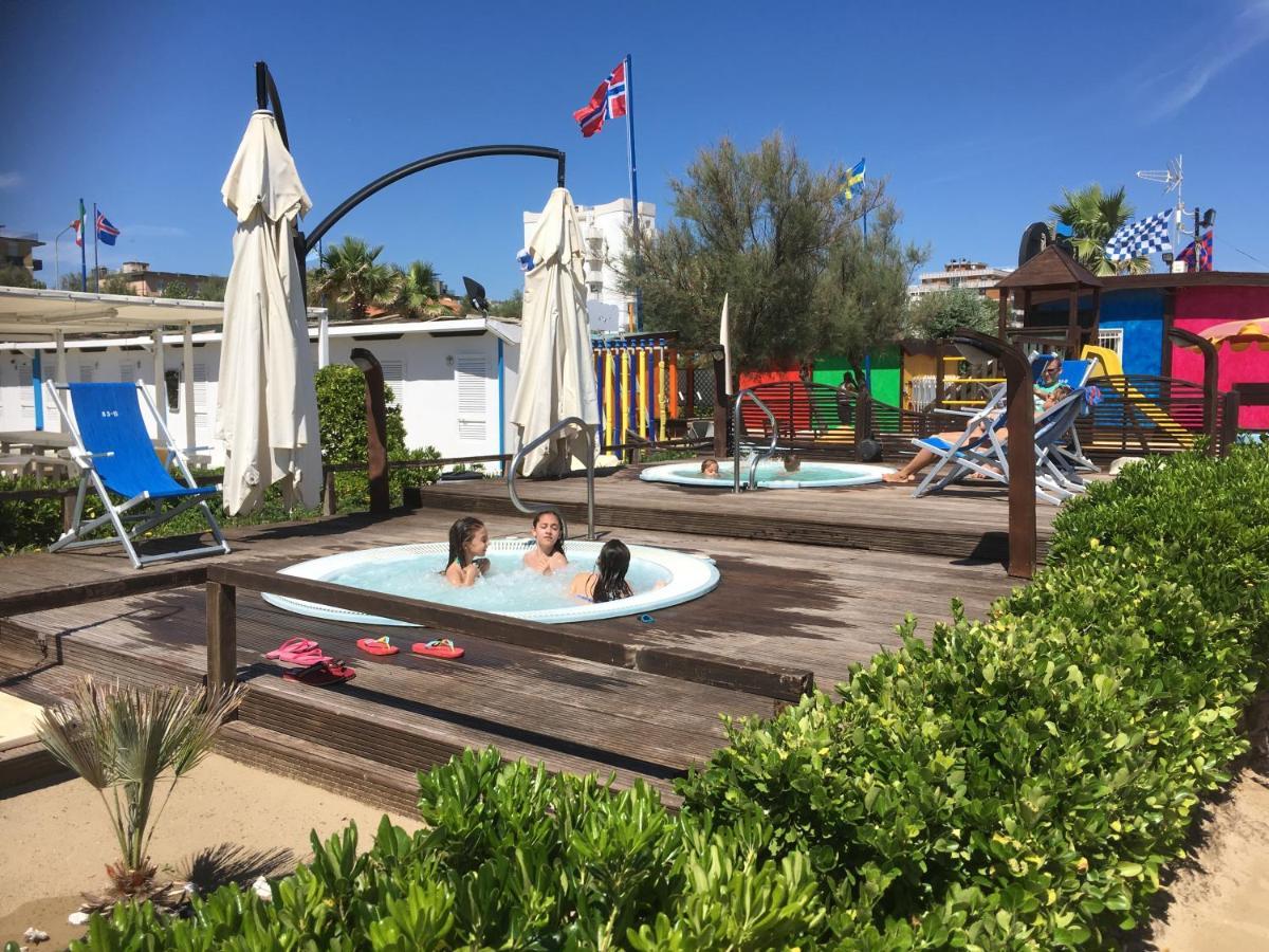 Appartamento Fronte Mare Rimini Zewnętrze zdjęcie