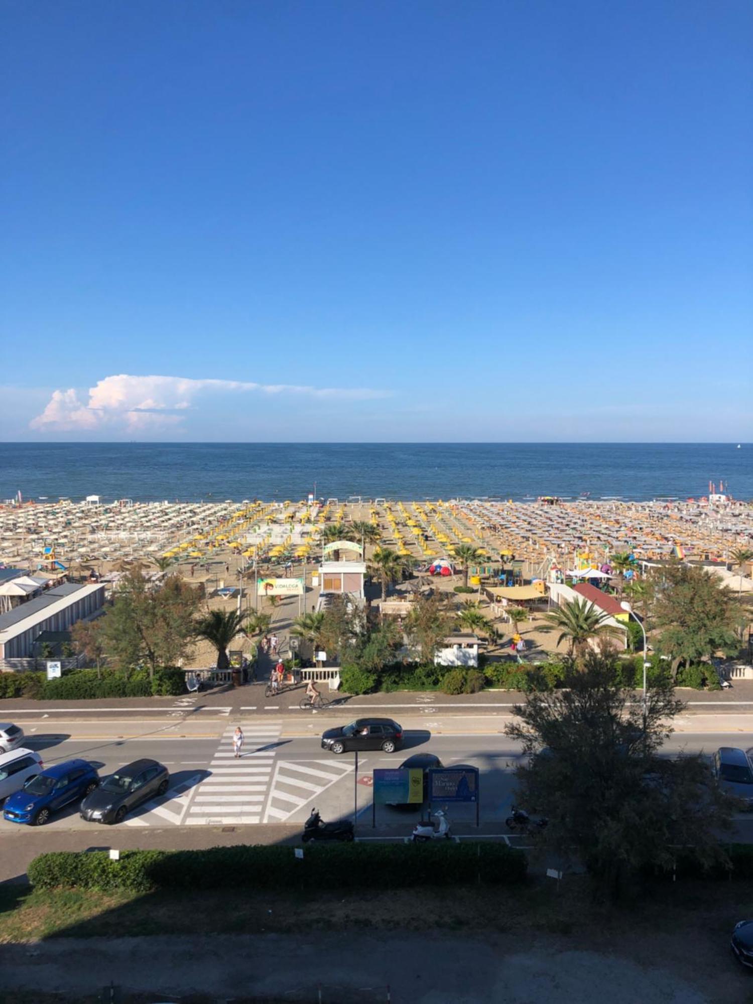 Appartamento Fronte Mare Rimini Zewnętrze zdjęcie